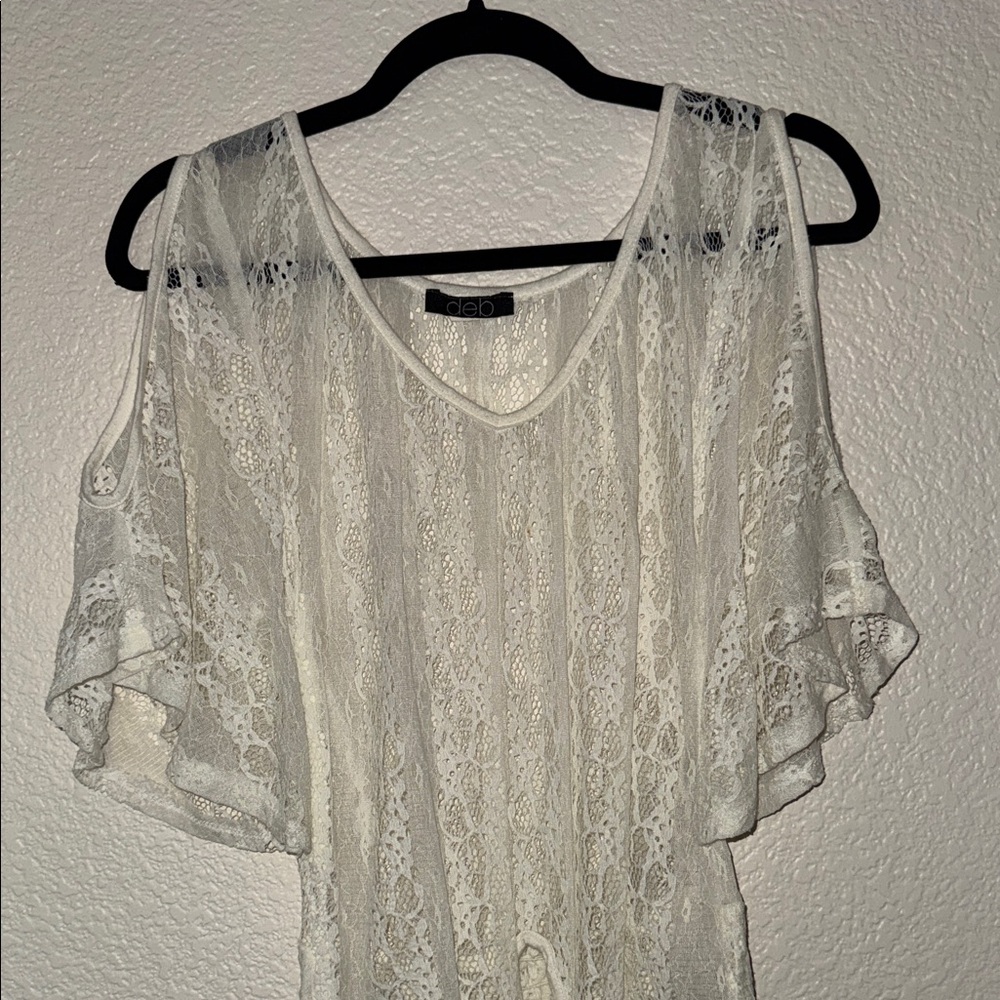 Elegant White Lace Women’s Top